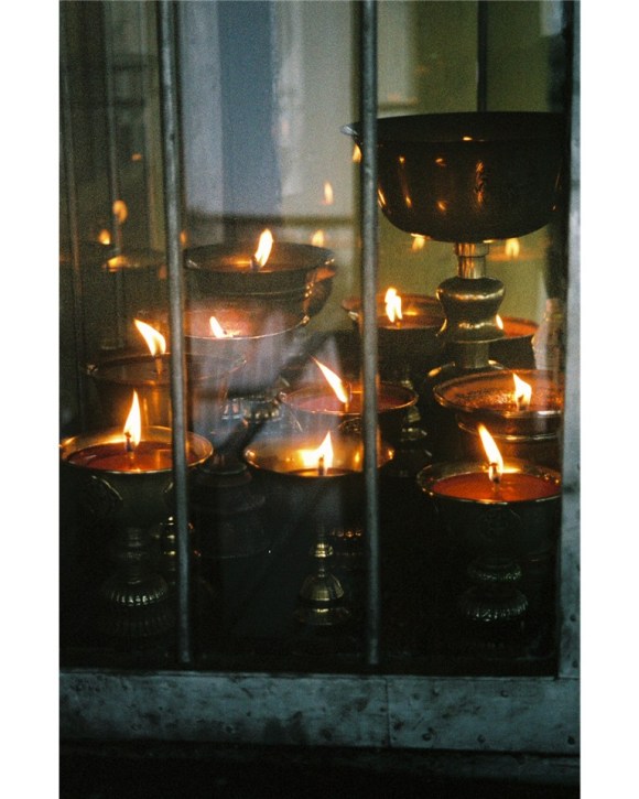 candles at temple