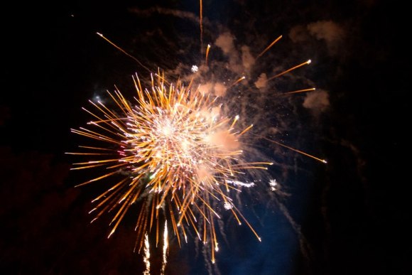 561566_10151132877791039_338670242_n